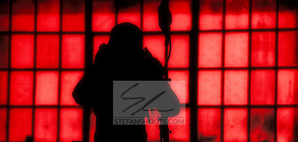 SF WINDOW RED 1