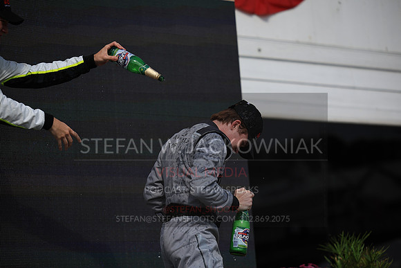 1T2A6838